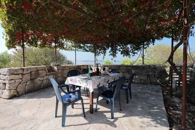 Ev (Mar - relaxing vacation - H(6))