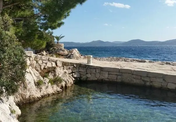 Ev (Mar - relaxing vacation - H(6))