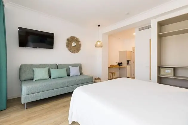 Tek Büyük Yataklı Oda, Balkon