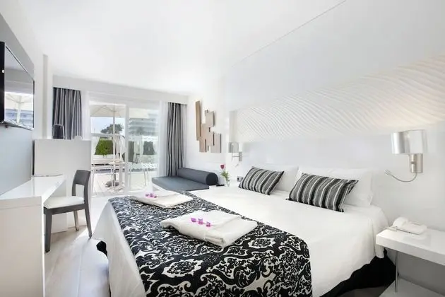 Junior Süit, Havuz Manzaralı (Swim up, 3 adults)