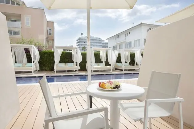 Junior Süit, Havuz Manzaralı (Swim up, 3 adults)