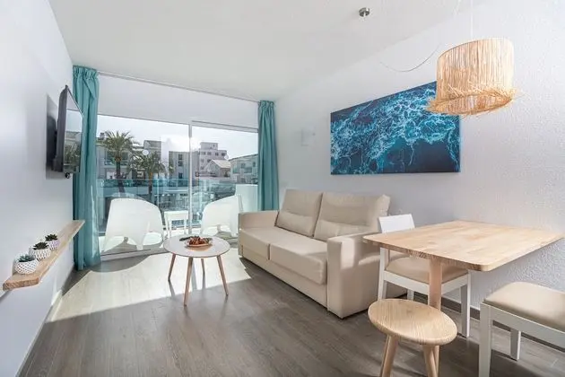 Süit, 1 Yatak Odası, Balkon, Havuz Manzaralı