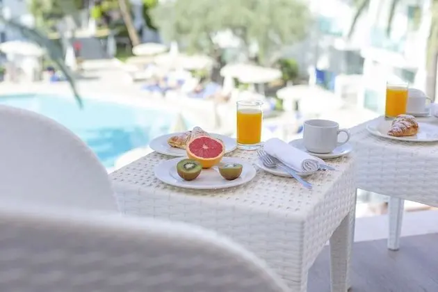 Süit, 1 Yatak Odası, Balkon, Havuz Manzaralı