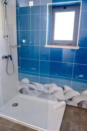 Superior Tek Büyük veya İki Ayrı Yataklı Oda (7)