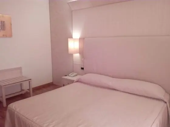 Superior Tek Büyük Yataklı Oda (Le Sale)