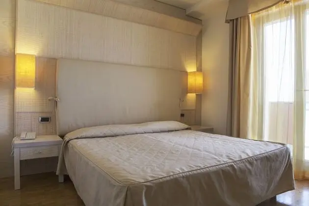 Superior Üç Kişilik Oda (Le Sale)