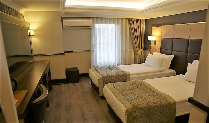 3 Ayrı Yataklı Standard Triple Room