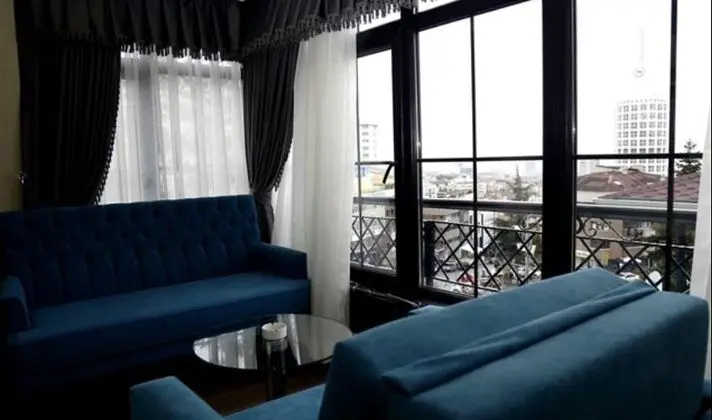 Suite Family Room