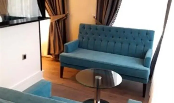 Suite Family Room