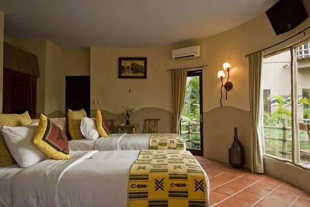 Swala Deluxe Room + Bali Safari Entrance & Safari Journey