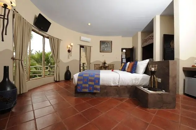 Swala Deluxe Room + Bali Safari Entrance & Safari Journey
