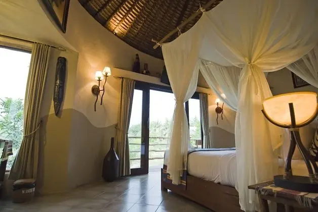 Twiga Deluxe Room + Bali Safari Entrance & Safari Journey