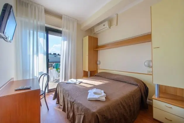 Classic Tek Büyük veya İki Ayrı Yataklı Oda