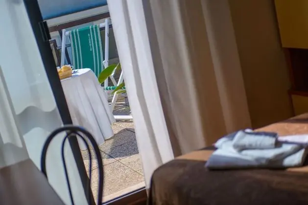 Classic Tek Büyük veya İki Ayrı Yataklı Oda