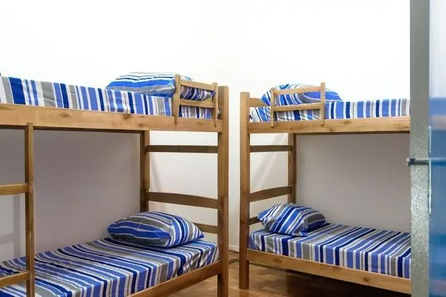 Dormitorio Misto, 8 camas, banheiro compartilhado