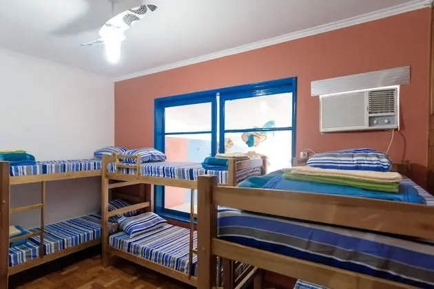 Dormitorio Misto, 8 camas, banheiro compartilhado