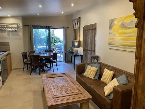 Villa, 2 Yatak Odası, Koy Manzaralı, Havuz Kenarı