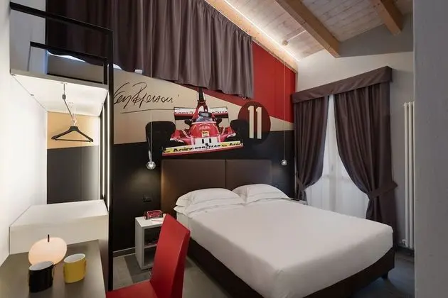Deluxe Büyük Yataklı Tek Kişilik Oda