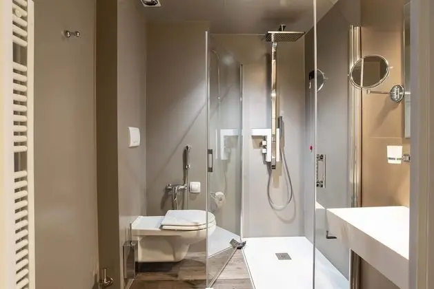 Standard Tek Büyük veya İki Ayrı Yataklı Oda