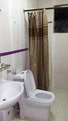 Business Tek Büyük Yataklı Oda