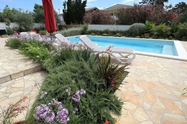 Villa, Sigara İçilebilir