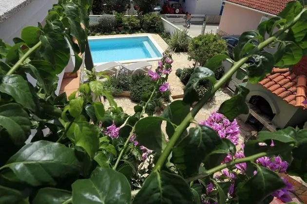 Villa, Sigara İçilebilir