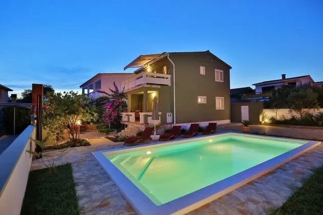 Villa, Sigara İçilebilir
