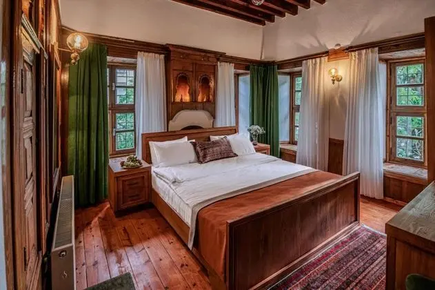 Deluxe Oda,bahçe Veya Sokak Manzaralı