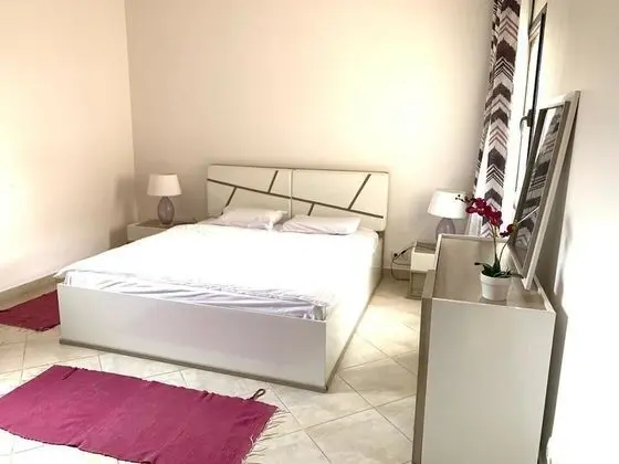 Villa, 5 Yatak Odası, Havuz Manzaralı