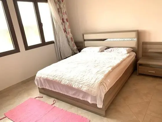 Villa, 5 Yatak Odası, Havuz Manzaralı