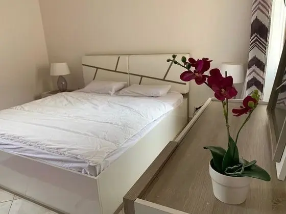 Villa, 5 Yatak Odası, Havuz Manzaralı