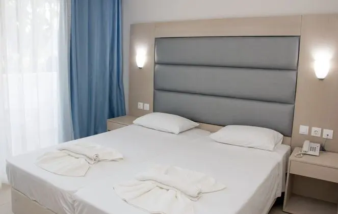 1 Çift Kişilik Veya 2 Tek Kişilik Yatak Superior