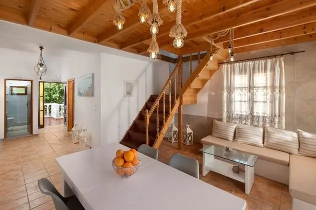 House, 3 Bedrooms, Sea View