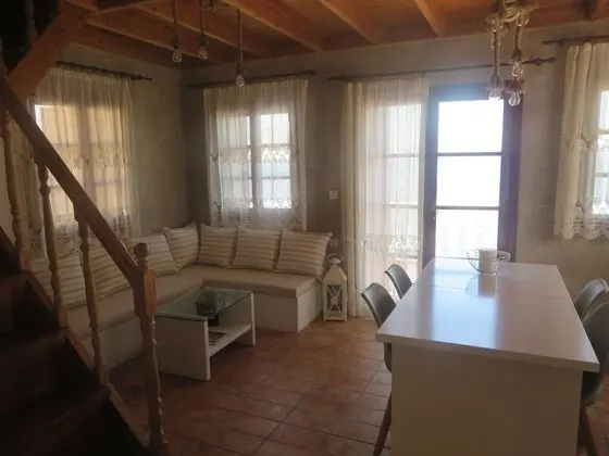 House, 3 Bedrooms, Sea View