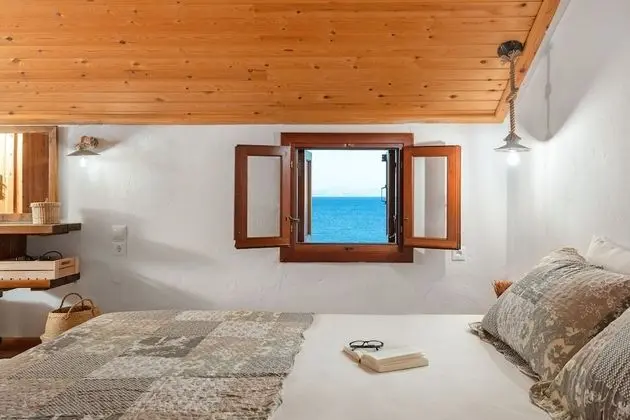 House, 3 Bedrooms, Sea View