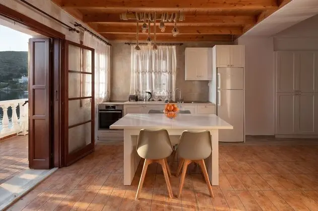 House, 3 Bedrooms, Sea View