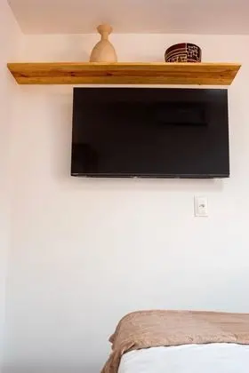 Ev