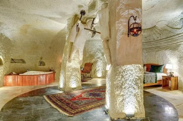 Royal Suit,    , Şömineli ve Jakuzili