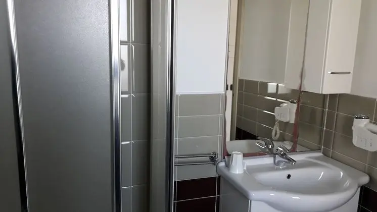 Comfort Tek Büyük Yataklı Oda