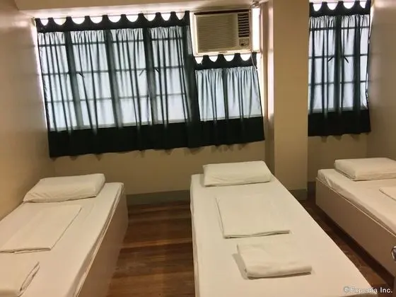 Ortak Ranzalı Oda, 1 Tek Kişilik Yatak, Ortak Banyo (3 Adults)