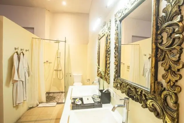 Three Bedroom Pool Suite