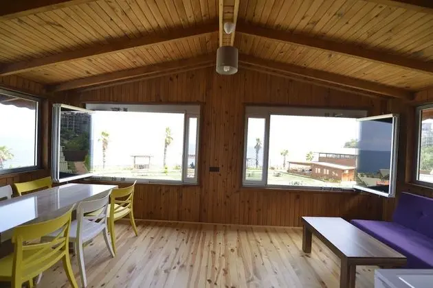 Business Bungalow, Beach View
