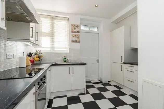 Superior Apart Daire, Banyolu/Duşlu (in Marble arch )
