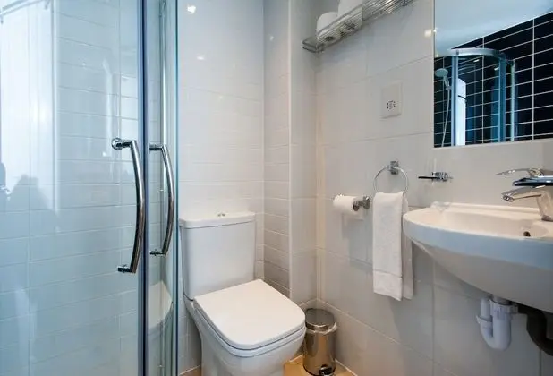 İki Ayrı Yataklı Oda, Özel Banyo