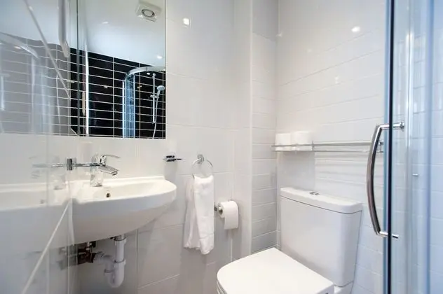 Üç Kişilik Oda, Özel Banyo