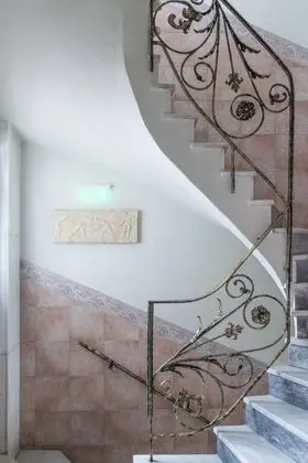 Economy Tek Büyük veya İki Ayrı Yataklı Oda, Ortak Banyo (with Balcony)