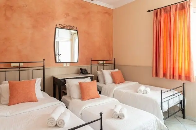 Üç Kişilik Oda, Özel Banyo (2 single beds & 1 extra bed)