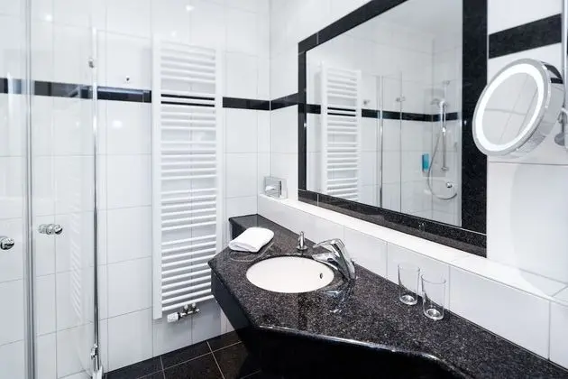 Tek Büyük Yataklı Oda, Balkon