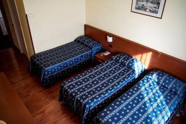 Economy Üç Kişilik Oda