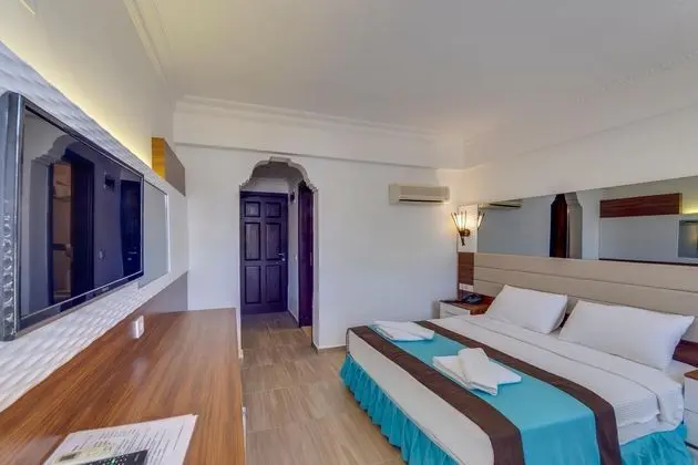 https://images.etstur.com/files/images/hotelImages/TR/50800/l/Marcan-Beach-Oda-384154.jpg